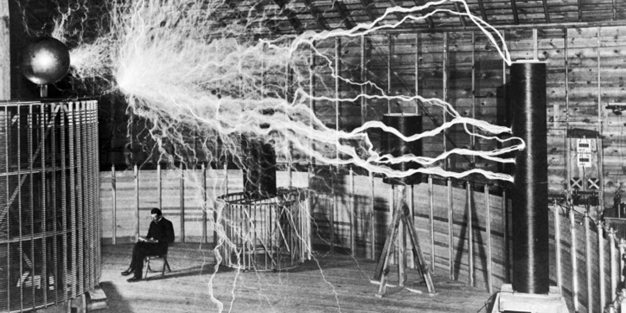 Twitter y la Electricidad: Tesla versus Edison
